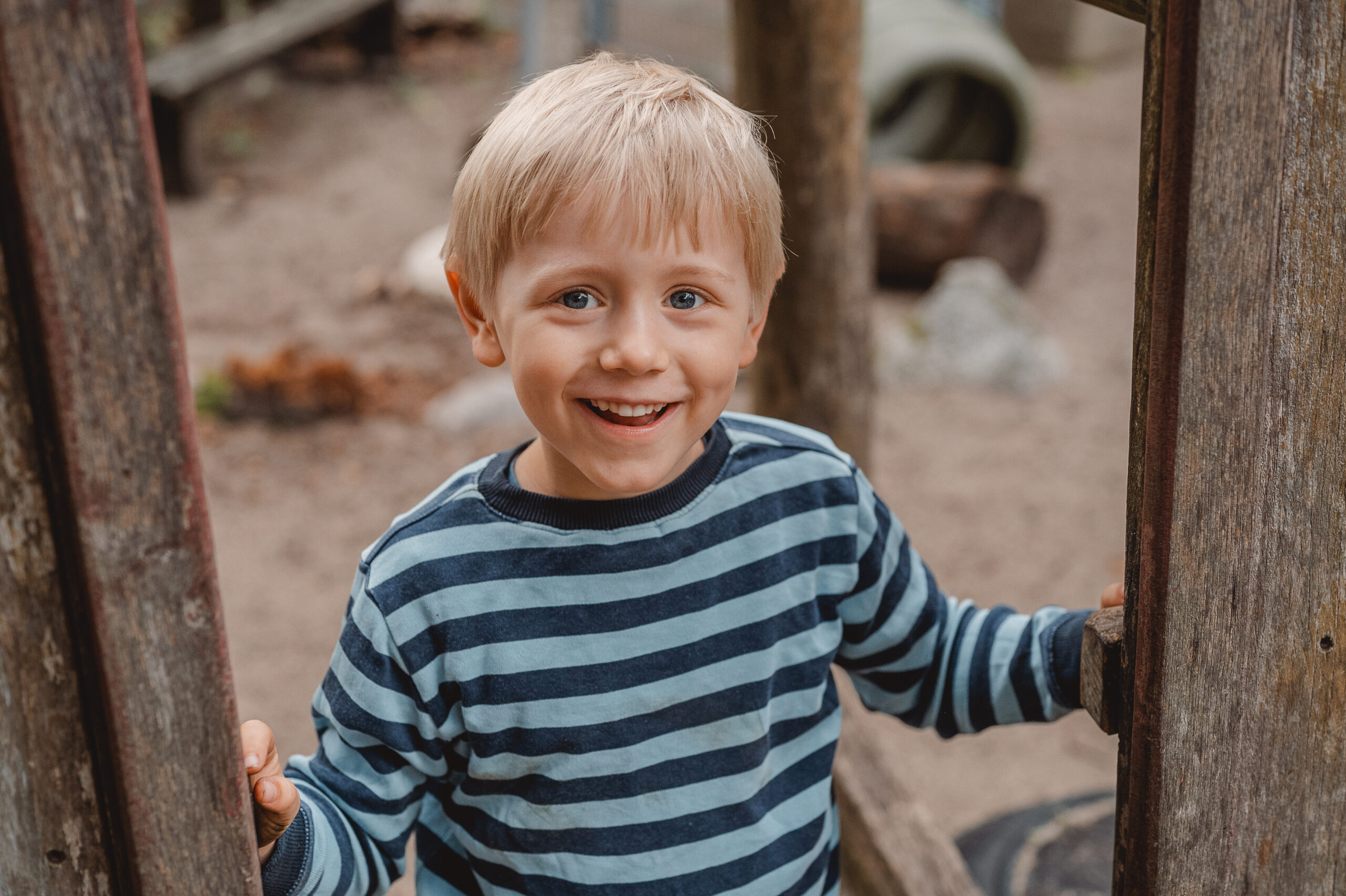 Kitafotografin in Hamburg – natürliche Fotos mit<br />
Blick für emotionale Momente.