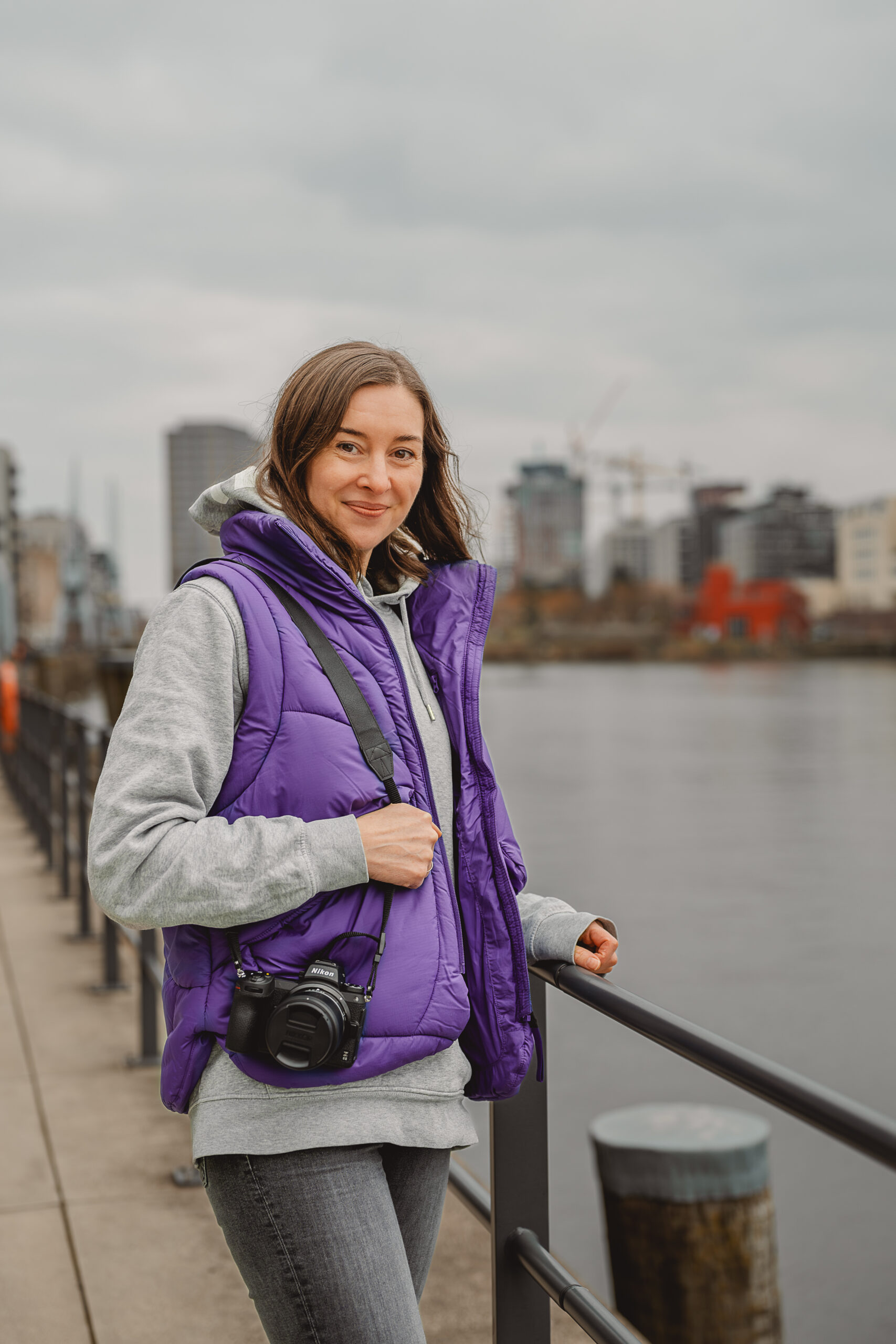 Fotografin Judith Sylla fotografiert Kinder in der Kita und Schule – spezialisiert auf natürliche Kita- und Schulfotos in Hamburg.