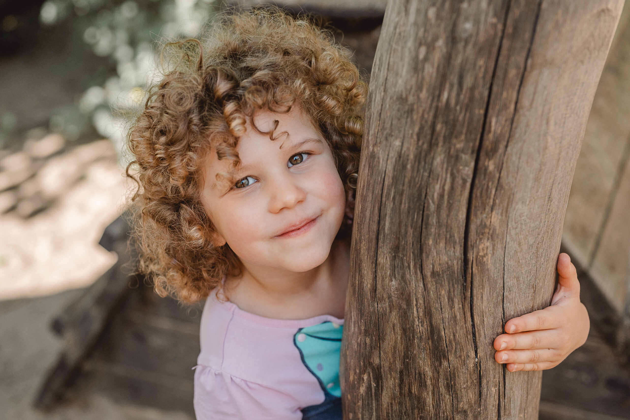 Schulfotografie in Hamburg von Judith Sylla – natürliche Fotos auf dem Schulhof.